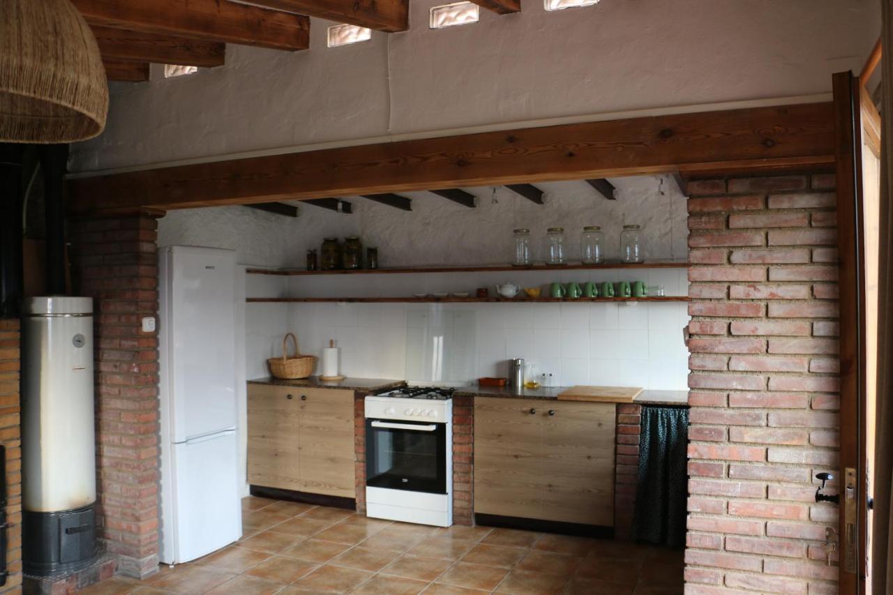 Casa Ecologica En Plena Naturaleza Arboli Exterior foto